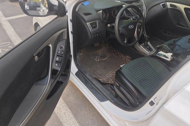 Used Hyundai Elantra (5th Generation / Langdong) 2012 1.6L Automatic Fashion Edition Driver Seat