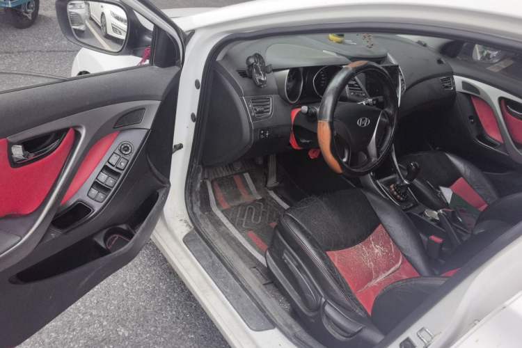 Used Hyundai Elantra (5th Generation / Langdong) 2012 1.6L Manual Leading Model Driver Seat