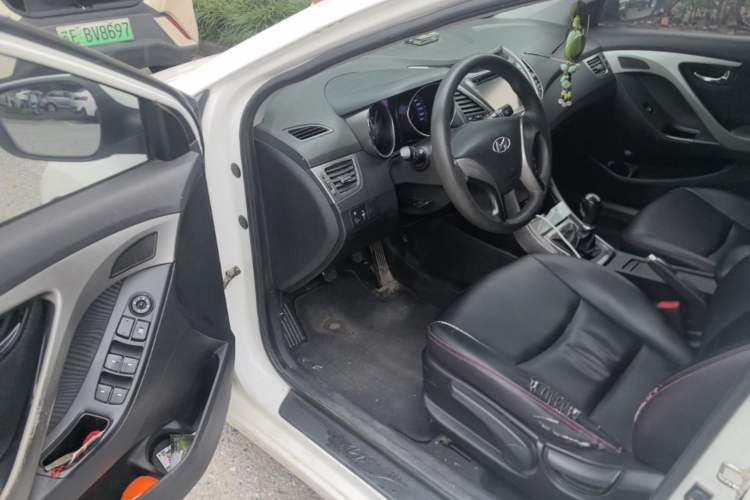 Used Hyundai Elantra (5th Generation / Langdong) 2012 1.6L Manual Leading Model Driver Seat