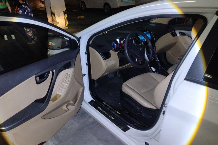 Used Hyundai Elantra (5th Generation / Langdong) 2012 1.6L Automatic Fashion Edition Driver Seat