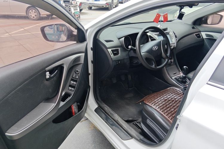 Used Hyundai Elantra (5th Generation / Langdong) 2012 1.6L Manual Leading Model Driver Seat