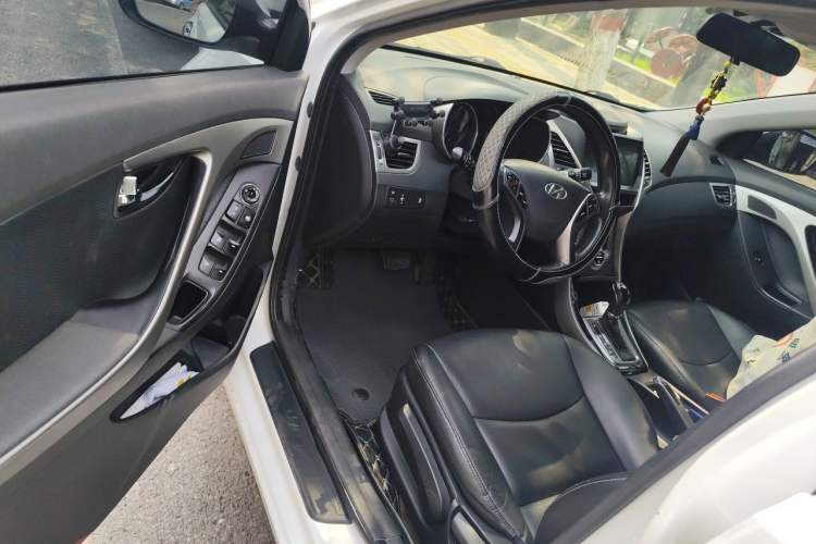 Used Hyundai Elantra (5th Generation / Langdong) 2012 1.6L Automatic Prestige Model Driver Seat