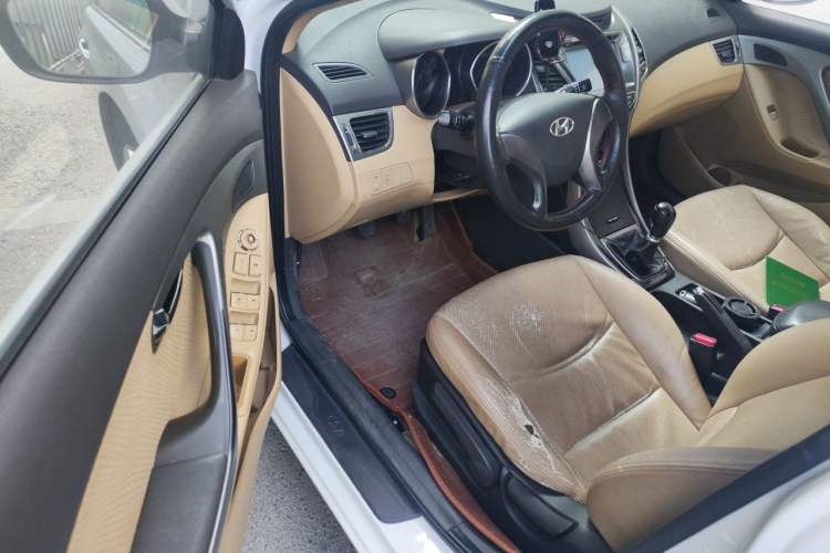 Used Hyundai Elantra (5th Generation / Langdong) 2012 1.6L Manual Leading Model Driver Seat