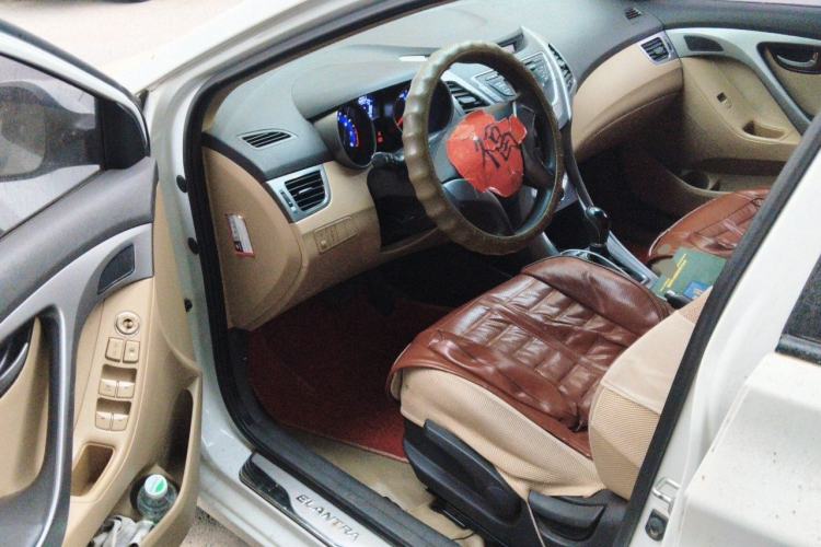 Used Hyundai Elantra (5th Generation / Langdong) 2012 1.6L Automatic Fashion Edition Driver Seat