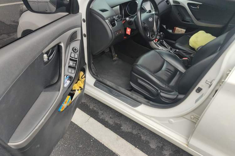 Used Hyundai Elantra (5th Generation / Langdong) 2012 1.6L Automatic Prestige Model Driver Seat