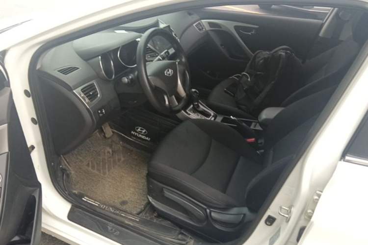 Used Hyundai Elantra (5th Generation / Langdong) 2012 1.6L Automatic Leading Model Driver Seat