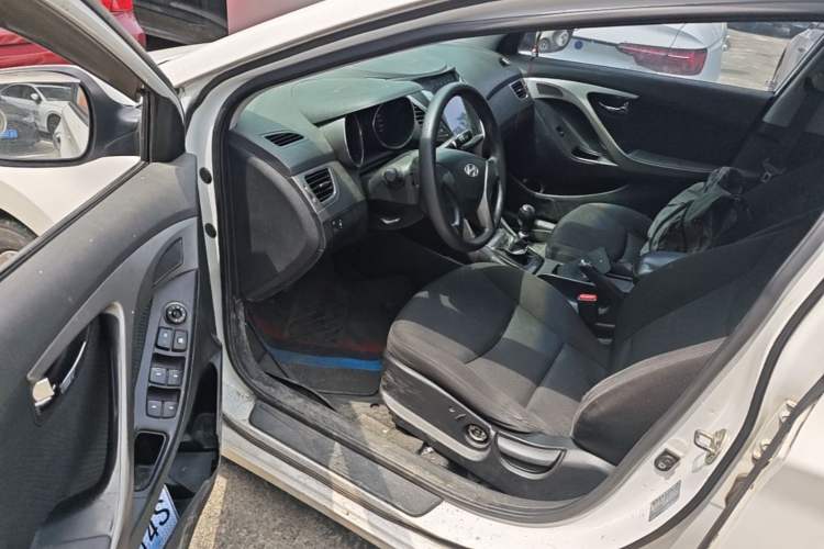 Used Hyundai Elantra (5th Generation / Langdong) 2012 1.6L Manual Leading Model Driver Seat