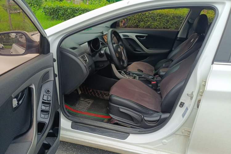 Used Hyundai Elantra (5th Generation / Langdong) 2012 1.6L Automatic Leading Model Driver Seat