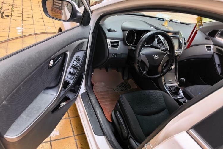 Used Hyundai Elantra (5th Generation / Langdong) 2012 1.6L Manual Leading Model Driver Seat