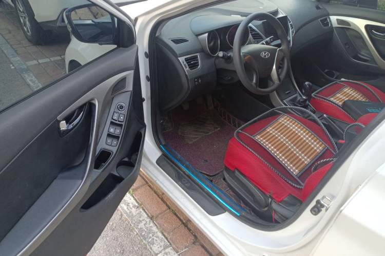 Used Hyundai Elantra (5th Generation / Langdong) 2012 1.6L Manual Leading Model Driver Seat