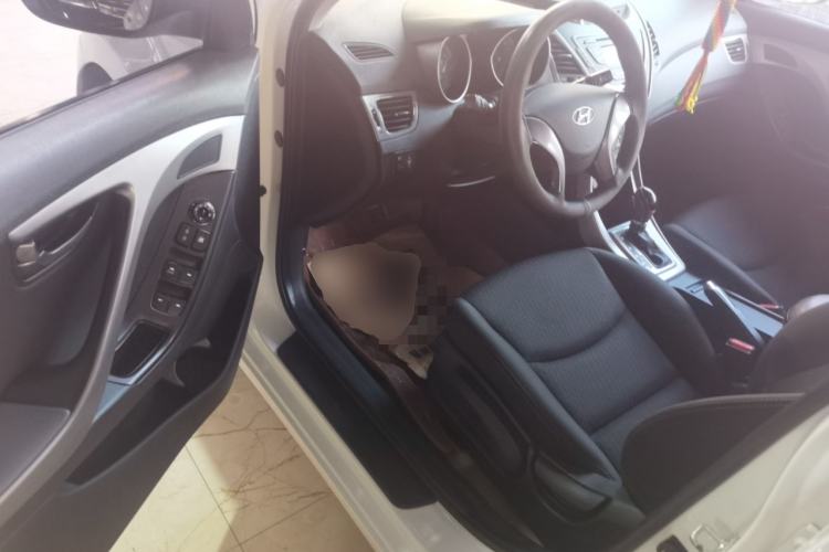 Used Hyundai Elantra (5th Generation / Langdong) 2012 1.6L Automatic Fashion Edition Driver Seat