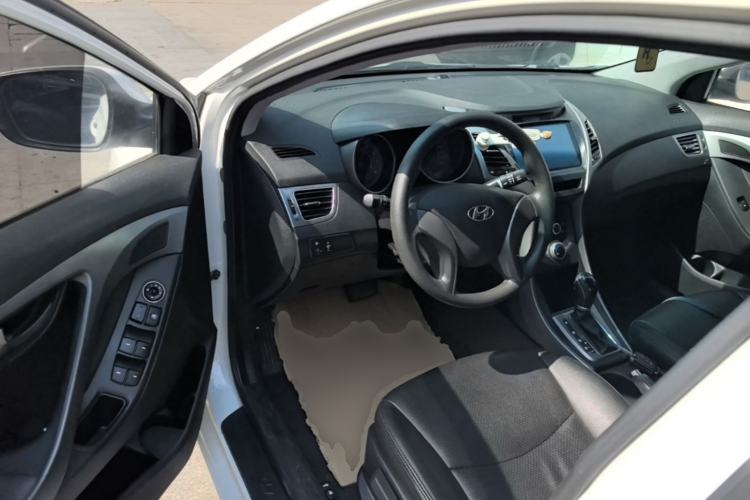 Used Hyundai Elantra (5th Generation / Langdong) 2012 1.6L Automatic Fashion Edition Driver Seat