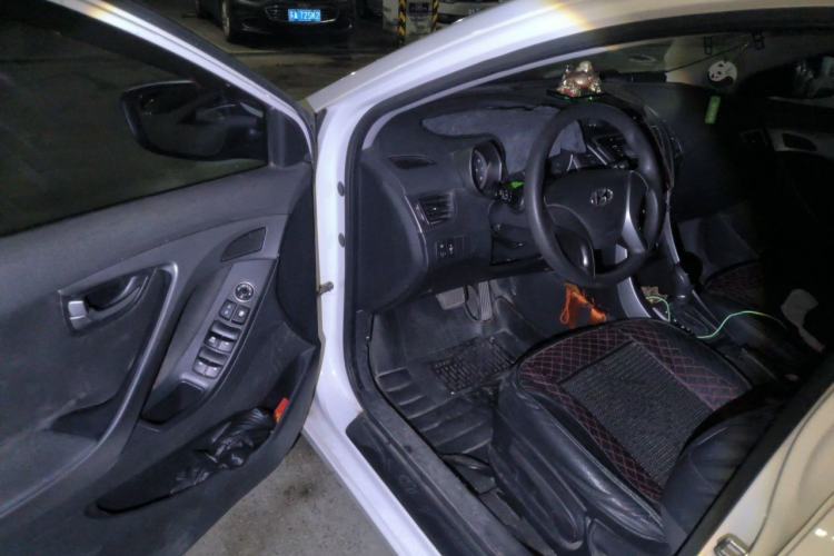 Used Hyundai Elantra (5th Generation / Langdong) 2012 1.6L Automatic Fashion Edition Driver Seat