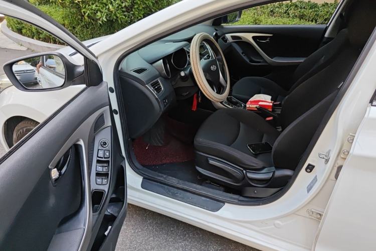 Used Hyundai Elantra (5th Generation / Langdong) 2012 1.6L Automatic Leading Model Driver Seat