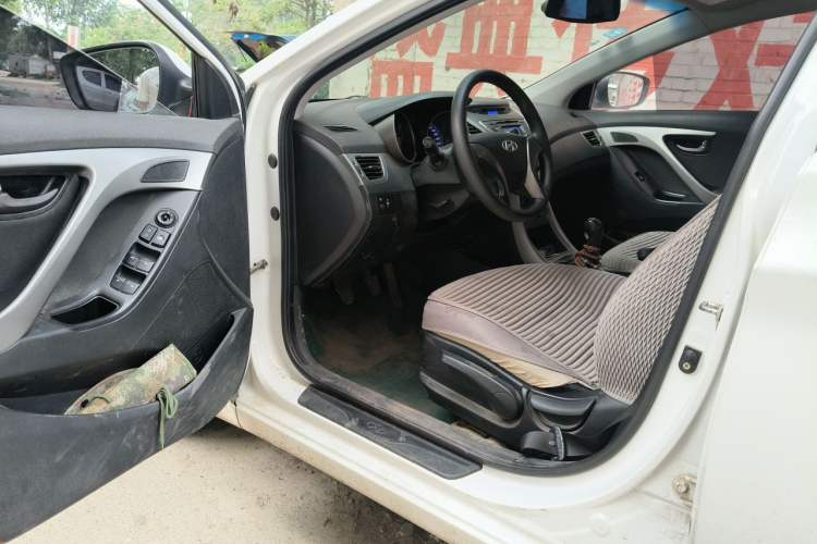 Used Hyundai Elantra (5th Generation / Langdong) 2012 1.6L Manual Fashion Edition Driver Seat