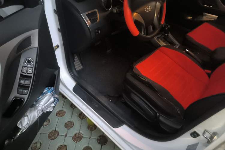 Used Hyundai Elantra (5th Generation / Langdong) 2012 1.6L Automatic Fashion Edition Driver Seat