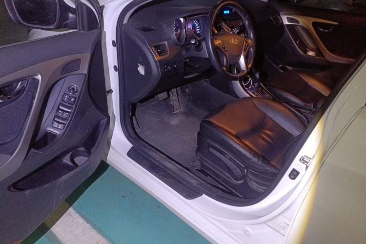 Used Hyundai Elantra (5th Generation / Langdong) 2012 1.6L Automatic Prestige Model Driver Seat