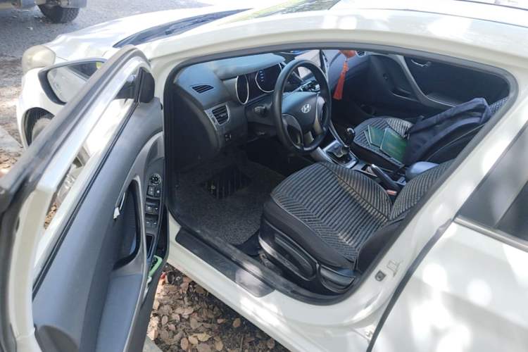 Used Hyundai Elantra (5th Generation / Langdong) 2012 1.6L Manual Leading Model Driver Seat