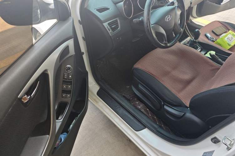 Used Hyundai Elantra (5th Generation / Langdong) 2012 1.6L Manual Leading Model Driver Seat