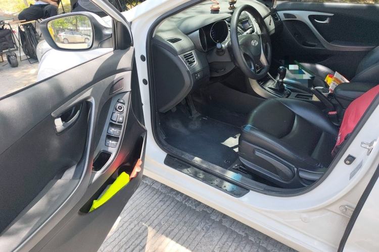 Used Hyundai Elantra (5th Generation / Langdong) 2012 1.6L Manual Leading Model Driver Seat