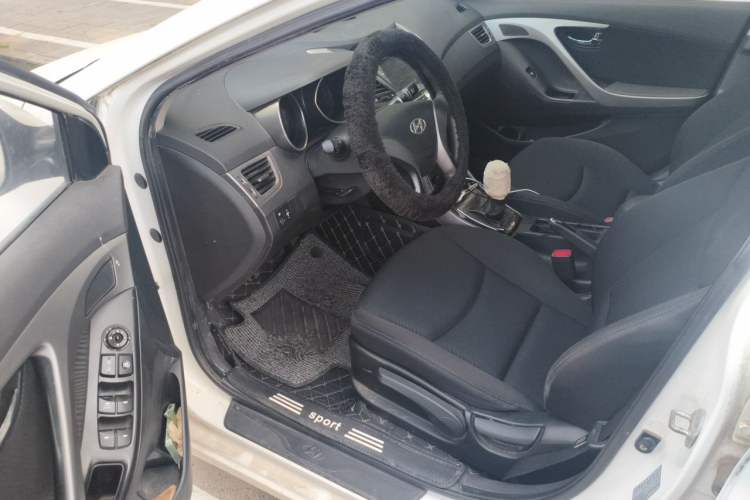 Used Hyundai Elantra (5th Generation / Langdong) 2012 1.6L Manual Leading Model Driver Seat