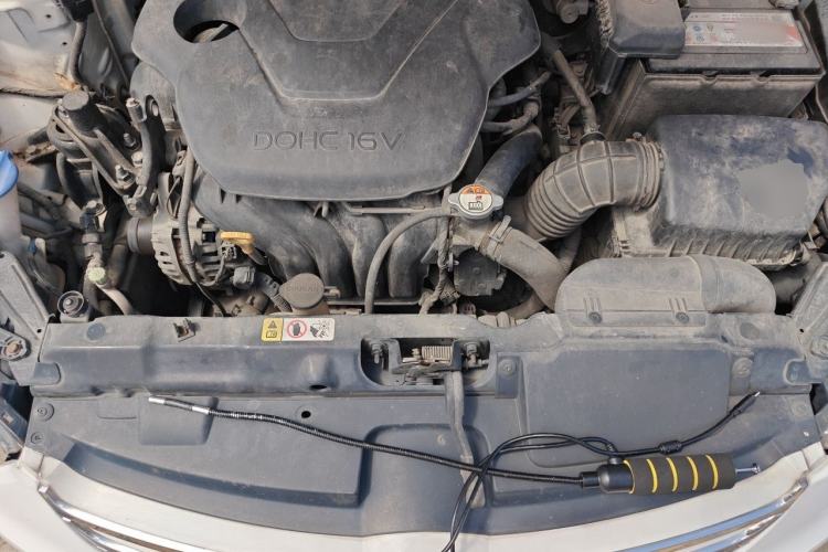 Used Hyundai Elantra (5th Generation / Langdong) 2012 1.6L Automatic Prestige Model Engine Bay