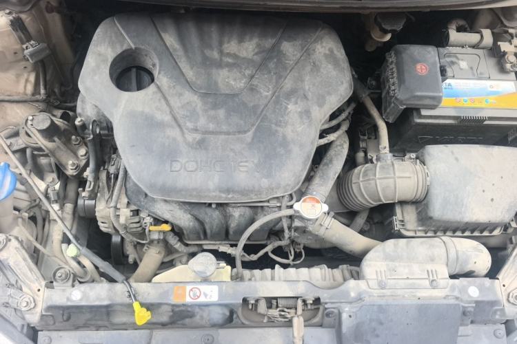 Used Hyundai Elantra (5th Generation / Langdong) 2012 1.6L Automatic Leading Model Engine Bay