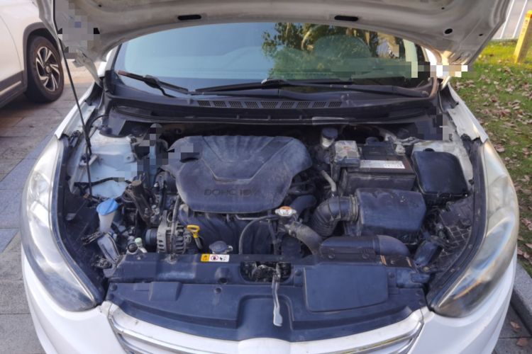 Used Hyundai Elantra (5th Generation / Langdong) 2012 1.6L Manual Leading Model Engine Bay