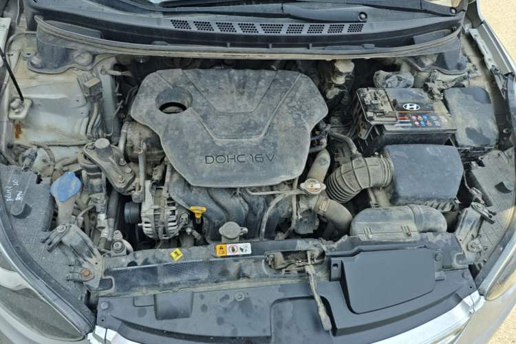 Used Hyundai Elantra (5th Generation / Langdong) 2012 1.6L Automatic Prestige Model Engine Bay