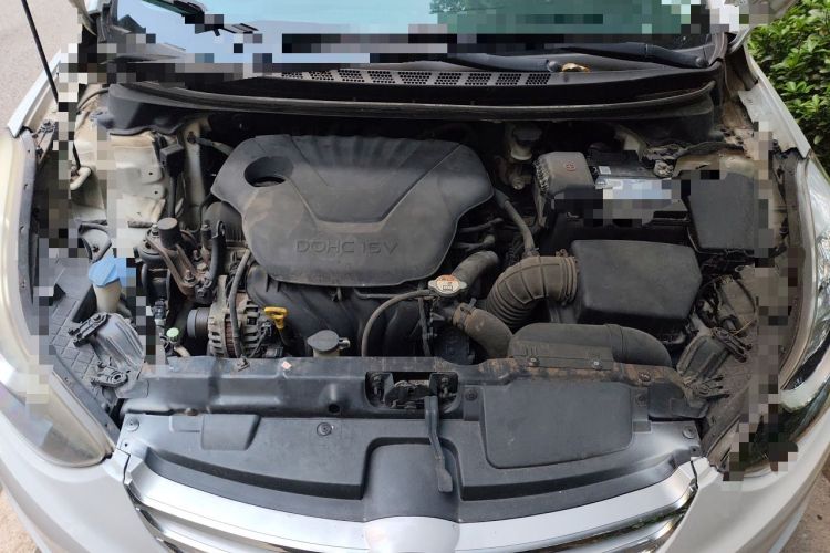 Used Hyundai Elantra (5th Generation / Langdong) 2012 1.6L Automatic Fashion Edition Engine Bay