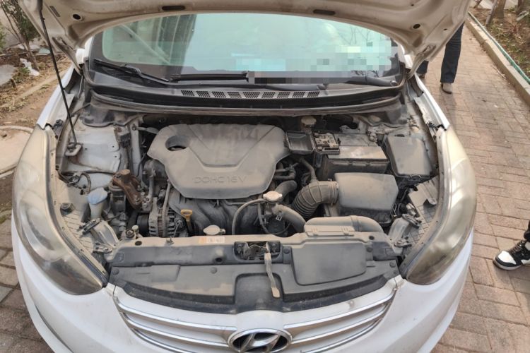 Used Hyundai Elantra (5th Generation / Langdong) 2012 1.6L Manual Leading Model Engine Bay