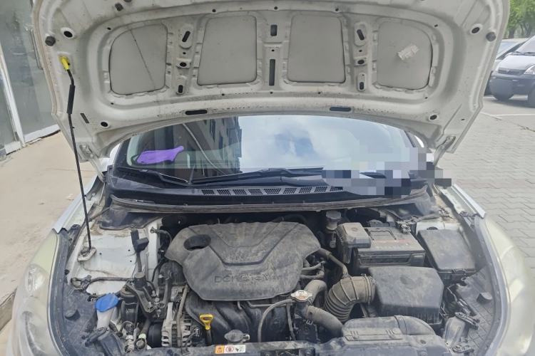 Used Hyundai Elantra (5th Generation / Langdong) 2012 1.6L Automatic Fashion Edition Engine Bay