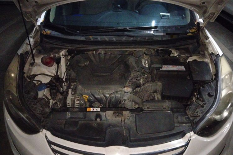 Used Hyundai Elantra (5th Generation / Langdong) 2012 1.6L Automatic Fashion Edition Engine Bay