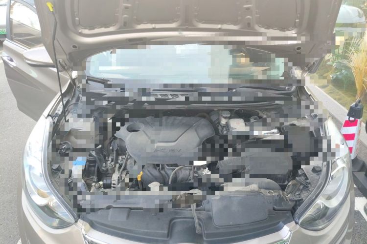 Used Hyundai Elantra (5th Generation / Langdong) 2012 1.6L Automatic Prestige Model Engine Bay