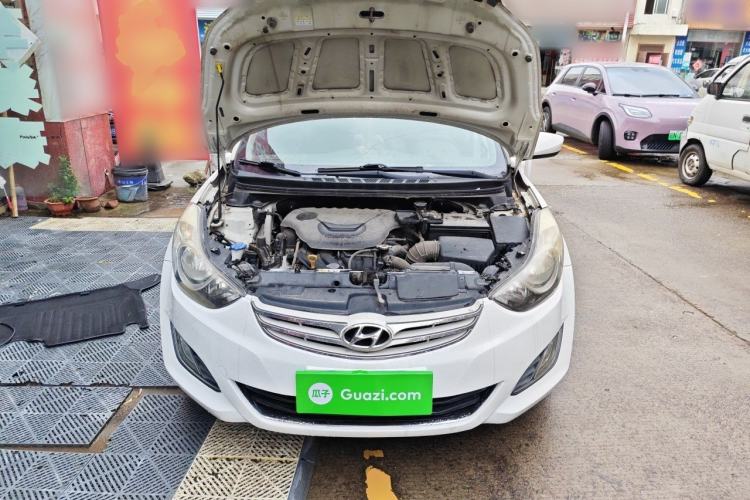 Used Hyundai Elantra (5th Generation / Langdong) 2012 1.6L Automatic Fashion Edition Engine Bay