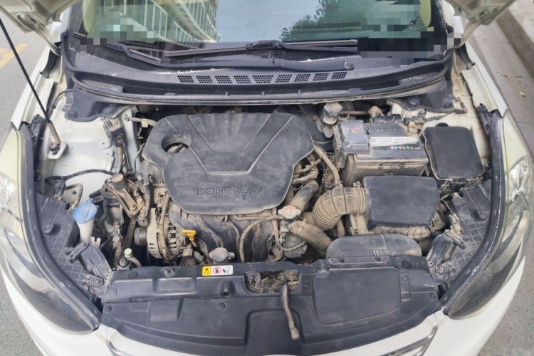 Used Hyundai Elantra (5th Generation / Langdong) 2012 1.6L Manual Leading Model Engine Bay