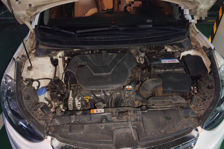 Used Hyundai Elantra (5th Generation / Langdong) 2012 1.6L Automatic Fashion Edition Engine Bay