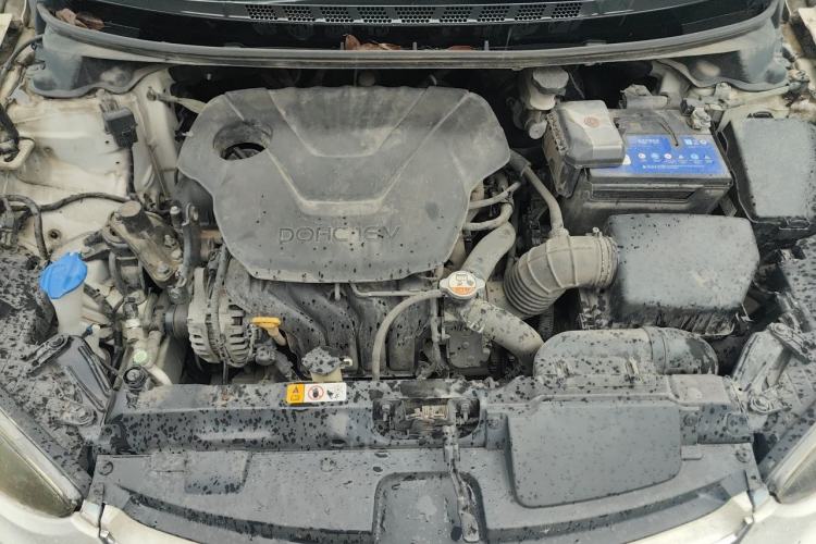 Used Hyundai Elantra (5th Generation / Langdong) 2012 1.6L Automatic Prestige Model Engine Bay