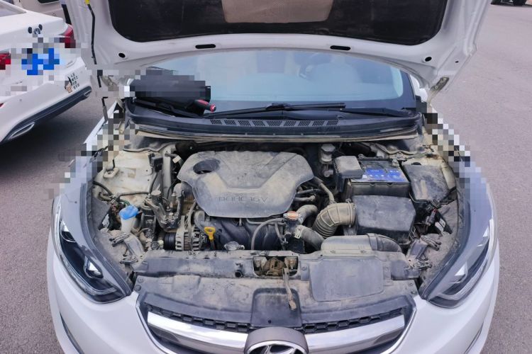 Used Hyundai Elantra (5th Generation / Langdong) 2012 1.6L Automatic Fashion Edition Engine Bay