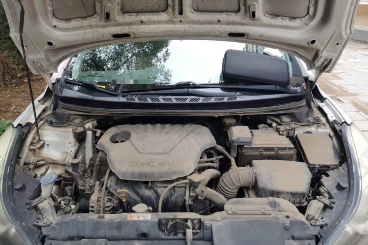 Used Hyundai Elantra (5th Generation / Langdong) 2012 1.6L Manual Leading Model Engine Bay