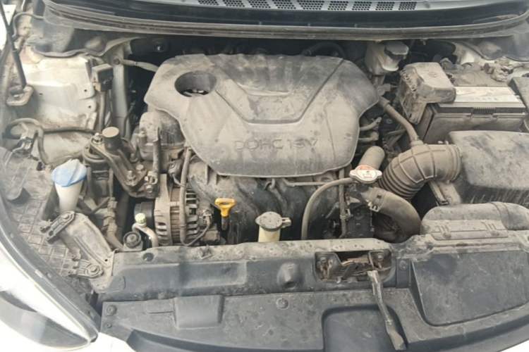 Used Hyundai Elantra (5th Generation / Langdong) 2012 1.6L Automatic Leading Model Engine Bay