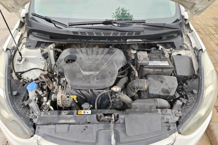 Used Hyundai Elantra (5th Generation / Langdong) 2012 1.6L Manual Leading Model Engine Bay