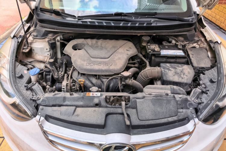 Used Hyundai Elantra (5th Generation / Langdong) 2012 1.6L Manual Leading Model Engine Bay