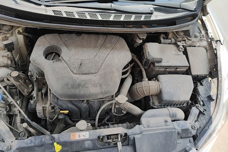 Used Hyundai Elantra (5th Generation / Langdong) 2012 1.6L Manual Fashion Edition Engine Bay