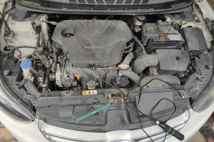 Used Hyundai Elantra (5th Generation / Langdong) 2012 1.6L Automatic Fashion Edition Engine Bay
