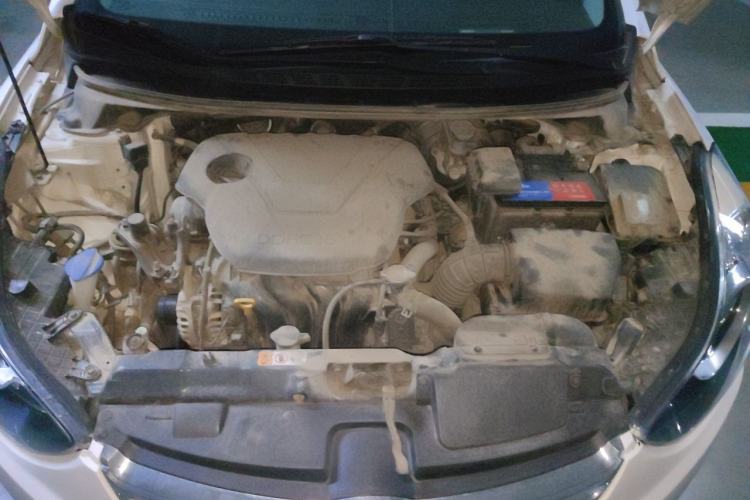 Used Hyundai Elantra (5th Generation / Langdong) 2012 1.6L Automatic Fashion Edition Engine Bay