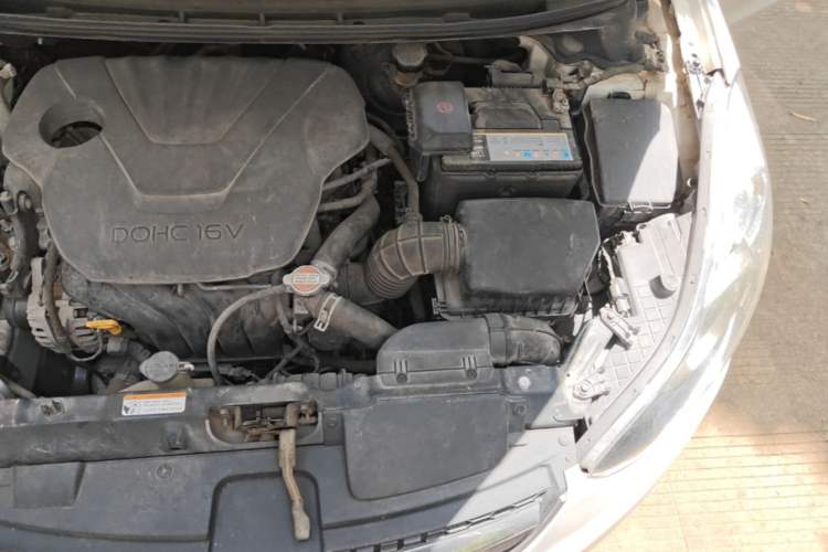 Used Hyundai Elantra (5th Generation / Langdong) 2012 1.6L Manual Leading Model Engine Bay Left