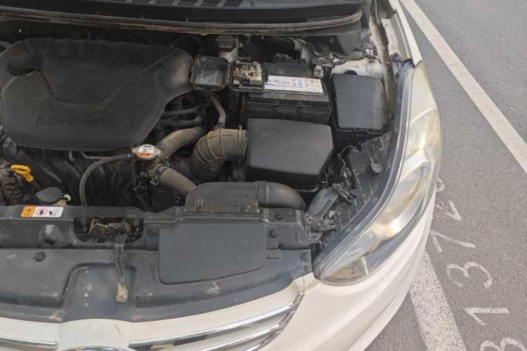 Used Hyundai Elantra (5th Generation / Langdong) 2012 1.6L Automatic Fashion Edition Engine Bay Left