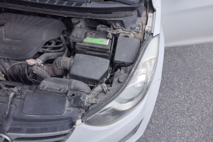 Used Hyundai Elantra (5th Generation / Langdong) 2012 1.6L Manual Leading Model Engine Bay Left