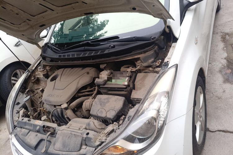 Used Hyundai Elantra (5th Generation / Langdong) 2012 1.6L Manual Fashion Edition Engine Bay Left
